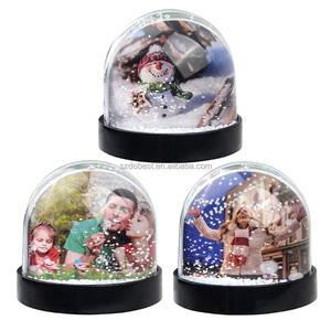 Boule à <span class=keywords><strong>neige</strong></span> en plastique en forme de dôme avec base lumineuse LED, flocon de <span class=keywords><strong>neige</strong></span>, musique, thème de Noël, cadeaux de vacances. - Product Image 5