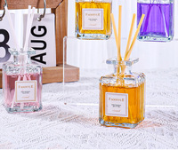 Diffuseur de parfum à bâtonnets d'huiles essentielles artisanales durables 50 ml, en verre carré, sans alcool, longue durée (2 mois)