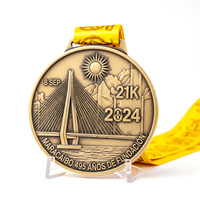 Médaille de finisseur de marathon urbain 21K en alliage de zinc moulé sous pression, finition or antique gravée, pour événements sportifs