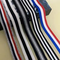 WK005 Vente chaude 100% Polyester Rayures Rouge Blanc Bleu Marine Jacquard Tricoté Écologique Accessoires Vestimentaires Premium Sangle en Tissu