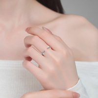 Prix de gros Bijoux fins Moissanite VVs1 Argent sterling S925 Bagues de fiançailles éternelles ajustables empilables pour femmes