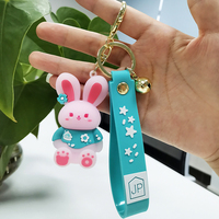 En gros : Porte-clés en caoutchouc souple, Pendentifs de sac Sweethearts, Porte-clés en PVC motif Gâteau et Ours, Pendentifs de sac en PVC