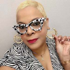 Montures de lunettes transparentes pour femmes, style rétro, petit cadre œil de chat, anti-lumière bleue, avec logo personnalisé - Product Image 3