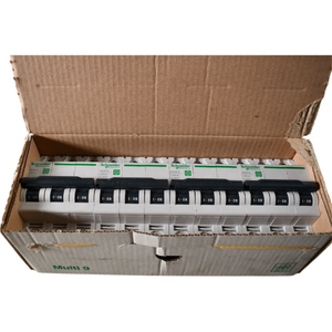 Nouveau pack de 4 PLC M9f22332 Multi 9 <span class=keywords><strong>C60sp</strong></span> 3 pôles 32A courbe C DIN R - Product Image 1