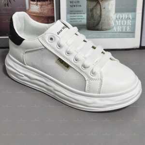 Inventario a buon mercato all'ingrosso viso in pelle corta e paffuta, Design classico alla moda, scarpe Casual con suola spessa per le donne - Product Image 4