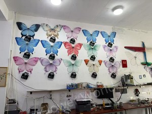 Nuova Farfalla Telecomandata Bionica Personalizzata con Sensore di Gravità per Eventi e Feste - Product Image 2