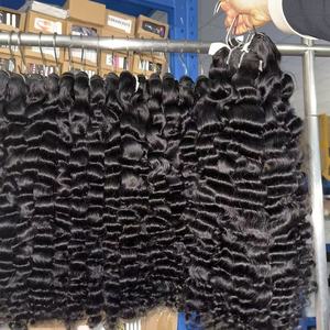 Lots de Cheveux Naturels Bruts Alignés dans le Sens des Cuticules, Ondulés Naturels Cambodgiens, Bouclés Birmans, Tissages de Cheveux Humains en Gros - Product Image 5