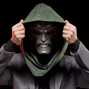 Casco de Doctor Doom de Hasbro, Casco de Héroe, Regalo de Disfraz para Halloween - Product Image 2