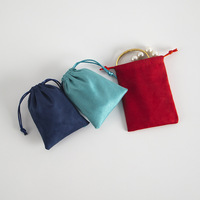 Pochette à cordon en daim faite à la main avec logo personnalisé, sac de rangement portable de haute qualité pour colliers, bagues et boucles d'oreilles