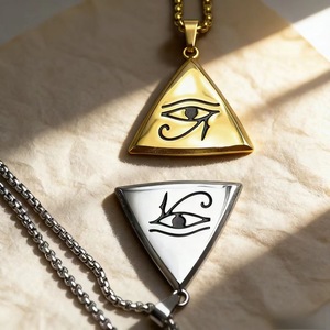 Collier unisexe en acier inoxydable avec pendentif triangle œil d'Horus, bijou rétro classique et tendance - Product Image 2