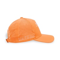 Casquette de sport personnalisée 5 panneaux de couleur vive structurée avec broderie au laser perforée Performance à séchage rapide Casquette de baseball pour papa
