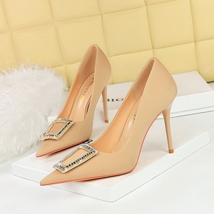 Escarpins à talons hauts pour femmes, à talon fin, à bout pointu, avec boucle métallique et boucle à strass - Product Image 3