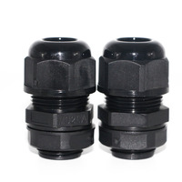 Presse-étoupe en nylon étanche IP67 avec écrou de serrage réglable pour câbles de 6 à 12 mm de diamètre