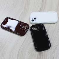 Coque en TPU antichoc souple pour iphone 16 15 14 13pro max pour créer un bord ondulé crème irrégulier
