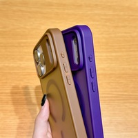 Étui magnétique translucide Funda pour iPhone 17 Pro Max, accessoires de téléphone en gros, coque de téléphone pour iPhone 15 Pro Max 16 13 12