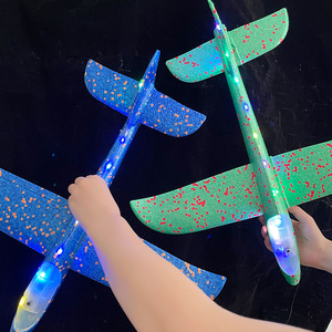 เครื่องบินบังคับมือแบบมีไฟ 48 ซม. ของเล่นพลาสติก LED สำหรับเล่นในร่มและกลางแจ้ง เสริมพัฒนาการสำหรับเด็กอายุ 5-7 ปี พร้อมเล่น - Product Image 1
