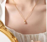 Collier pendentif perle en acier inoxydable à prix de gros, collier tendance en perle d'eau douce, collier délicat à perle unique pour femme