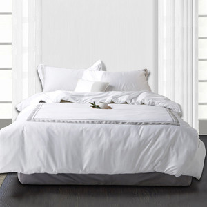 Juego de Ropa de Cama de Hotel de Lujo, 100% Algodón, 300 Hilos, Color Blanco Liso, Tamaño King, Satén, Personalizado al por Mayor - Product Image 1