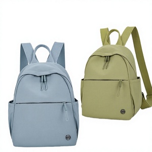 Sac à dos léger et élégant en nylon imperméable pour femme, grande capacité, couleur bonbon, conçu pour les adolescentes, usage quotidien, avec fermeture éclair - Product Image 3