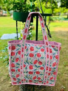 Bolsas de hombro de algodón con Múltiples parches acolchados de inspiración Vintage, regalo de vacaciones, bolso de compras de mano de viaje Floral Weekender - Product Image 4