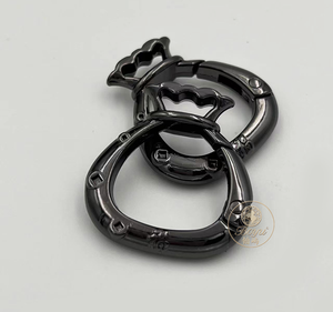 環境に優しい金メッキ合金バックル、流行のスプリングスナップフック、高級バッグ用装飾オープンスイベルストラップロブスタークラスプ - Product Image 2