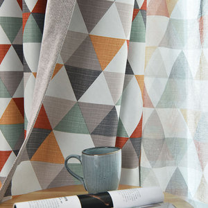 Tissu de rideau imprimé géométrique triangulaire 100% polyester, aspect <span class=keywords><strong>lin</strong></span>, filtrant la lumière, vendu <span class=keywords><strong>au</strong></span> <span class=keywords><strong>mètre</strong></span> - Product Image 4