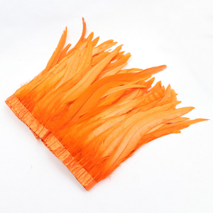 Venta al por mayor <span class=keywords><strong>de</strong></span> fábrica: Pluma <span class=keywords><strong>de</strong></span> cola <span class=keywords><strong>de</strong></span> <span class=keywords><strong>gallo</strong></span> teñida <span class=keywords><strong>de</strong></span> negro <span class=keywords><strong>de</strong></span> 10-12 pulgadas/25-30 cm, flecos para disfraces <span class=keywords><strong>de</strong></span> carnaval, vestidos <span class=keywords><strong>y</strong></span> costura. - Product Image 3