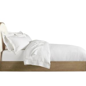 Cadre de lit double en bois massif de style américain fait à la main avec tête de lit rembourrée douce - Product Image 3