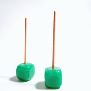 เตาเผาเครื่องหอม<span class=keywords><strong>หยก</strong></span>อะเวนเจอรีนสีเขียวทรงลูกบาศก์ HY ขายดี พร้อมที่วางเทียนควอตซ์<span class=keywords><strong>ดิบ</strong></span> - Product Image 4