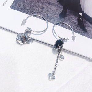 Boucles d'oreilles créoles en argent sterling S925 avec tête de Mickey Mouse et pompon en forme de cœur, style rétro coréen, pour un usage quotidien - Product Image 3