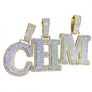 เครื่องประดับแฟชั่นฮิปฮอป จี้ตัวอักษรแบบกำหนดเองทรงบาแกตต์ TOP ICY ชุบทอง 18K ประดับเพชรแบบ Iced Out สร้อยคอชื่อสั่งทำได้ สำหรับผู้ชายและผู้หญิง - Product Image 4