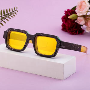 Nouvelles lunettes de soleil carrées unisexes, protection UV400, verres en PC, monture noire, style extérieur ZS-2434 - Product Image 3