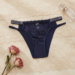 Braguitas de encaje floral para mujer con letras LOVE de diamantes de imitación en la cintura, doble tirante, tiro medio, cómodas y sexys, tipo bikini, al por mayor - Product Image 3