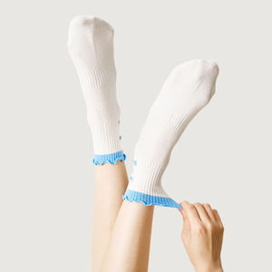 Chaussettes de yoga à volants antidérapantes, idéales pour le ballet, le fitness, la broderie et le Pilates - Product Image 6