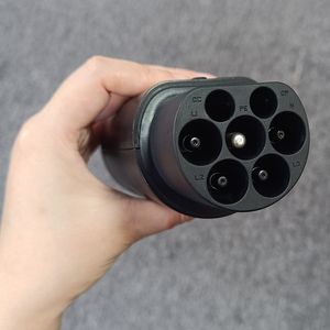 อะแดปเตอร์ชาร์จรถยนต์ไฟฟ้าแบบ Type 2 (<span class=keywords><strong>Mennekes</strong></span>) เป็น GB/T 22kW 32A AC สำหรับรถยนต์ไฟฟ้าจีน - Product Image 1