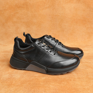 Chaussures décontractées pour hommes à bout rond en cuir à lacets, semelle extérieure en caoutchouc respirante, semelle intermédiaire en EVA, toutes saisons, noires - Product Image 1