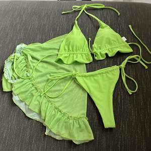 Сексуальный комплект бикини из трех предметов для женщин с рюшами однотонный и сетчатый пляжный купальник для летних каникул - Product Image 4