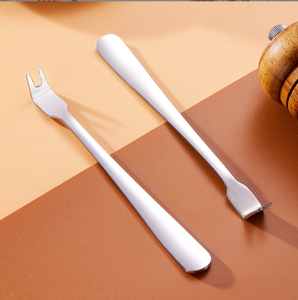 DFSL07 Tenedor de acero inoxidable SUS 304 de 2 dientes curvado para carne, para pícnic al aire libre, barbacoa, utensilios de mesa - Product Image 4