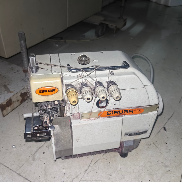 Taiwan SIRUBA Industrial Used Flat Bed Sewing Machine 747F Second-Hand 4500 Sti/min 13mm Thickness