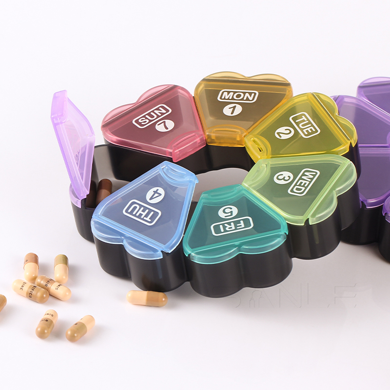 hot selling pastillero round weekly pill case custom printing logo cute child proof pill box in heart shape