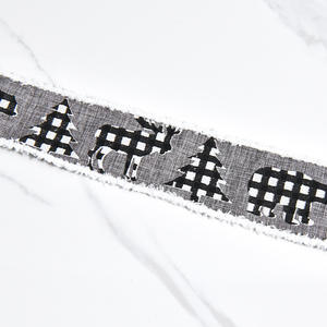 شريط على شكل شجرة عيد الميلاد من 5 ساحات عيد الميلاد 50 غزال وشجرة مقلّد بنمط شبكي على شكل لحية خضراء تشبه الكتان - Product Image 1