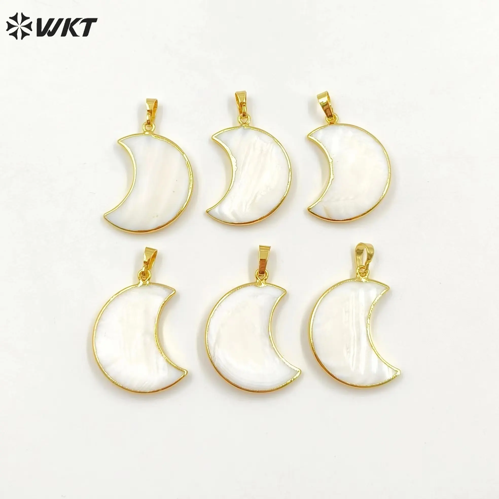 WT-P1137 New Arrival Wholesale High Quality Pure pearl moon pendant with 18K gold Chic Generous for gift