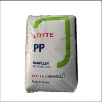 Granulés de PP à haute transparence, haute brillance et haute rigidité pour le moulage par injection-soufflage de contenants médicaux, alimentaires et ménagers