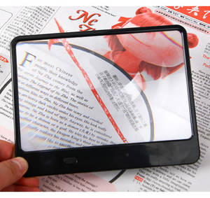نظارات مكبرة للصفحة ذات أضواء LED رقيقة للغاية وبحجم كبير مخصصة للبيع بالجملة، ورقة تكبير 180*140 ملم ومكبرة 3 مرات لكبار السن - Product Image 2
