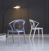 Chaise en plastique PP sur mesure pour jardin et maison, mobilier de salle à manger, en vente