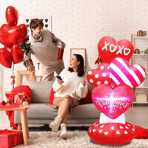 Décoration de jardin gonflable Saint-Valentin en forme de cœurs empilés de 1,3 m avec lumières LED étanches pour mariage, anniversaire et fête - Product Image 5