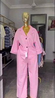 Ensemble deux pièces décontracté et tendance pour femme, style européen et américain, nouvelle collection 2026 : haut rose à col tailleur et pantalon droit taille haute