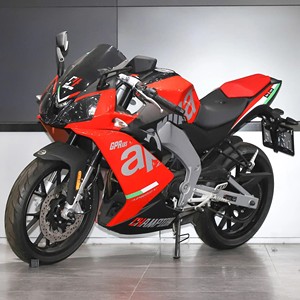 Moto d'occasion Apulia Gpr150 Sports Car EFI refroidie par eau pour réplique de course 250SR Jiaolong 400 APR150-V - Product Image 4