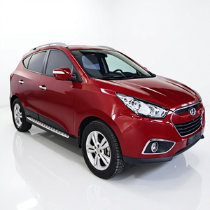 Hyundai Santa Fe SUV 2013, Volante a la Izquierda, 5 Asientos, Gasolina, Faros de Xenón, Portaequipajes de Techo de Aleación de Aluminio - Product Image 1