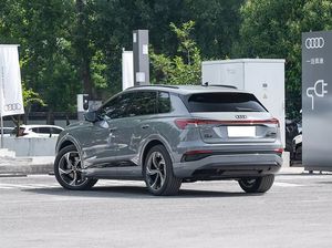 รถยนต์มือสอง Audi Q4 e-<span class=keywords><strong>tron</strong></span> ปี 2022 ไตรมาส 4 สีขาว/ดำ ขับเคลื่อนล้อหน้า ไมล์น้อย สภาพดี รถ SUV พลังงานใหม่จากจีน - Product Image 5